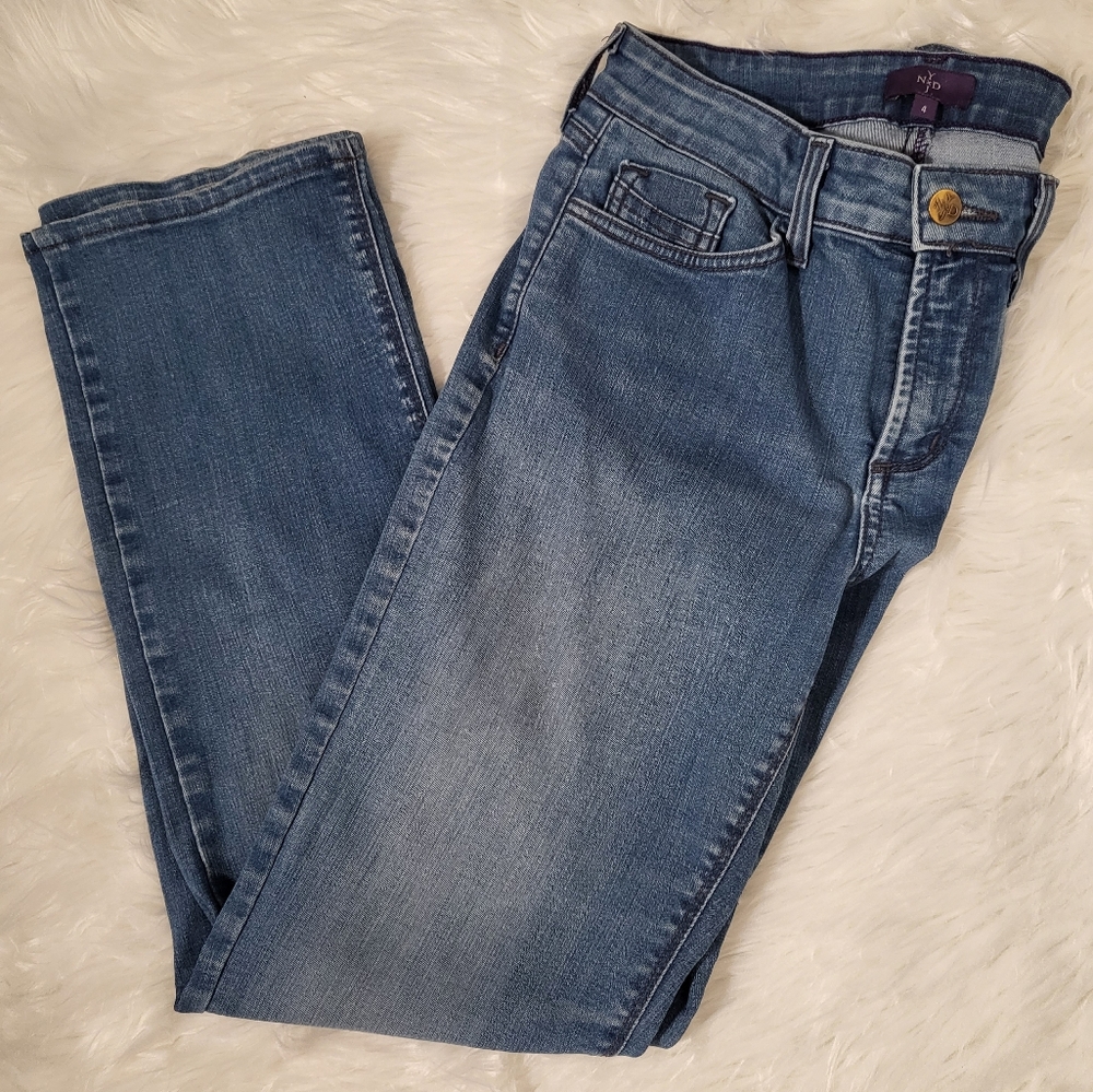 NYDJ women's Straight Jean with lift tuck technology size 4